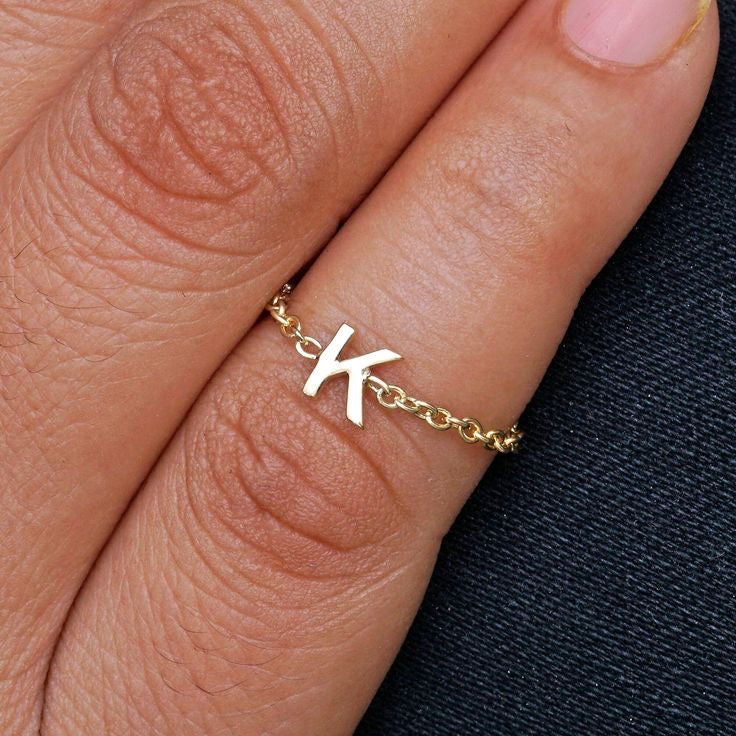 MINIMALIST INITIAL RING