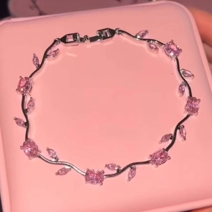 Tulip bracelet